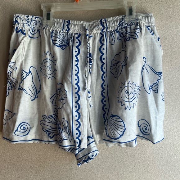 Live 4 Truth Parrot Print Shirt and Shorts Set - Picture 3 of 6